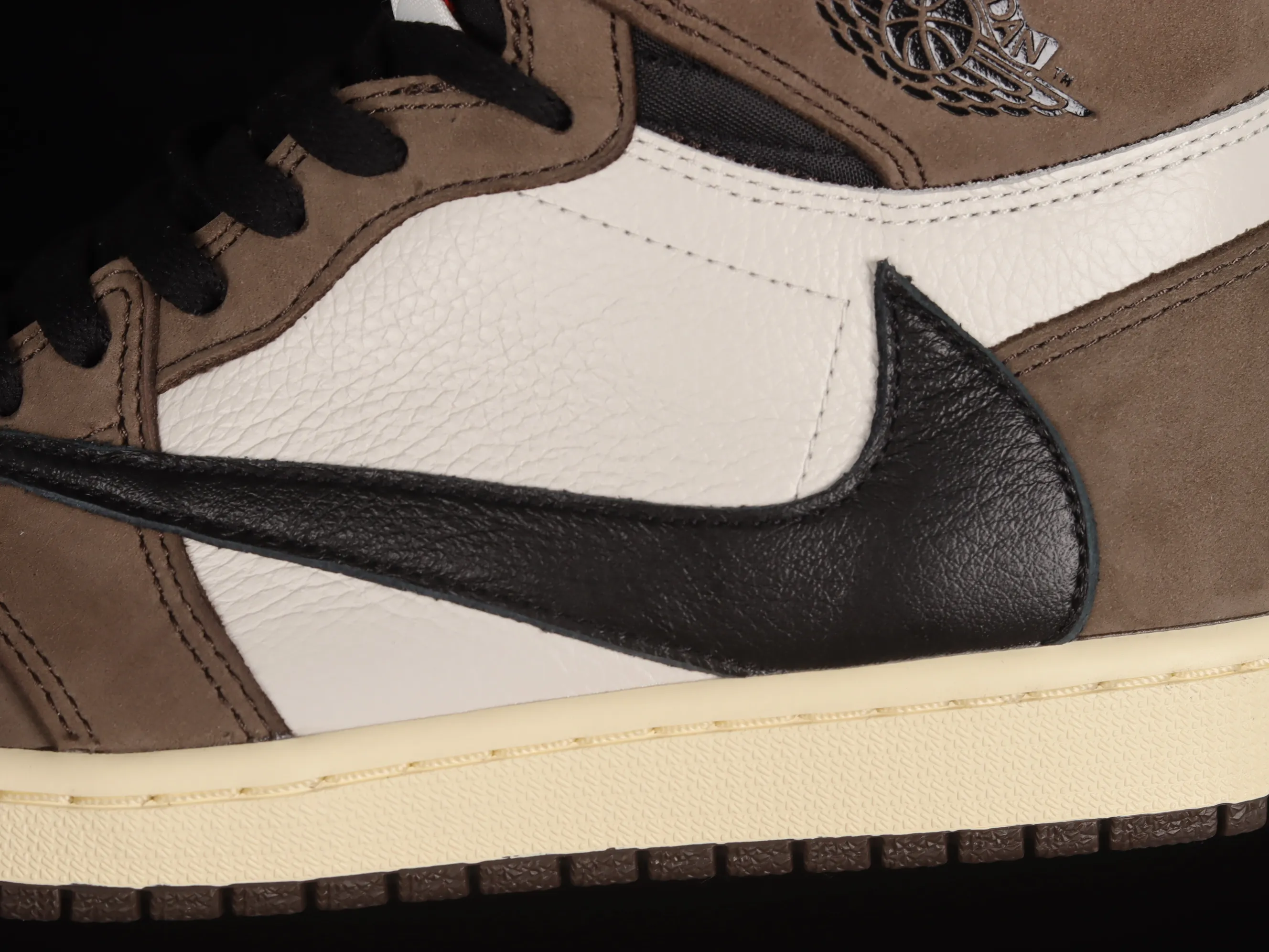 All Categories Air Jordan Jordan Series Basketball Shoes Air Jordan 1 High LJR Version Travis Scott x Air Jordan 1 High OG AJ1 Reverse Hook Limited Edition CD4487-100